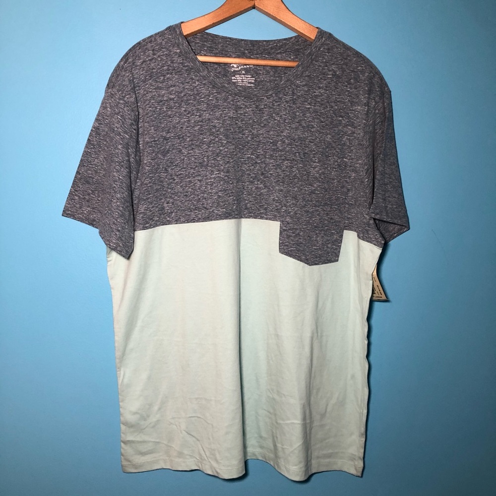 NWT Arizona Color Block Blue Heathered Pocket Tee